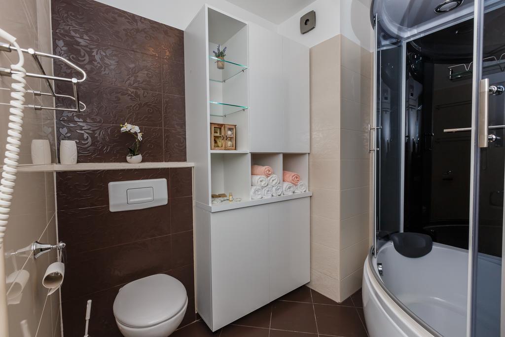 Villa Apartments Katja Трогир Екстериор снимка