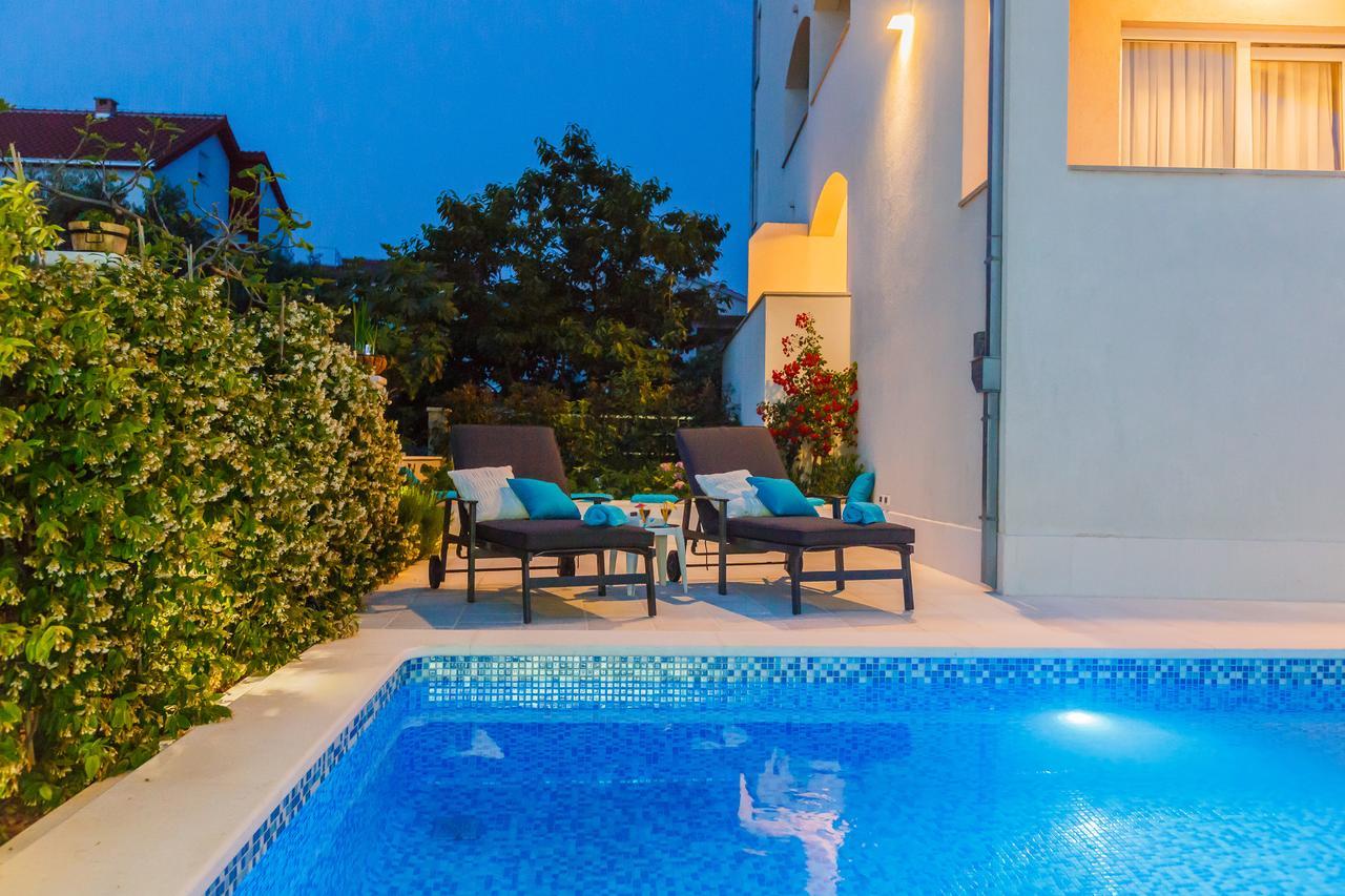 Villa Apartments Katja Трогир Екстериор снимка