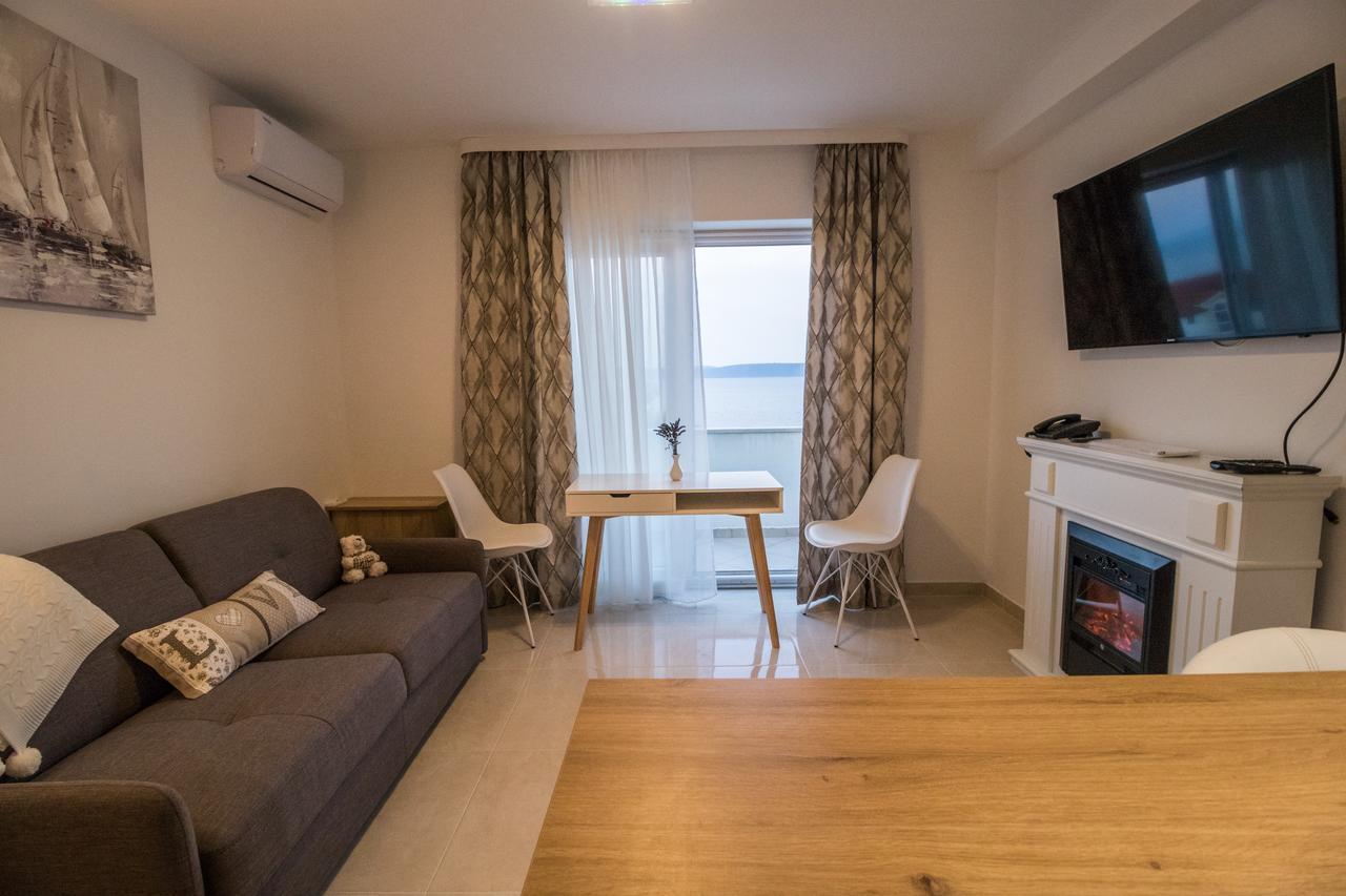 Villa Apartments Katja Трогир Екстериор снимка
