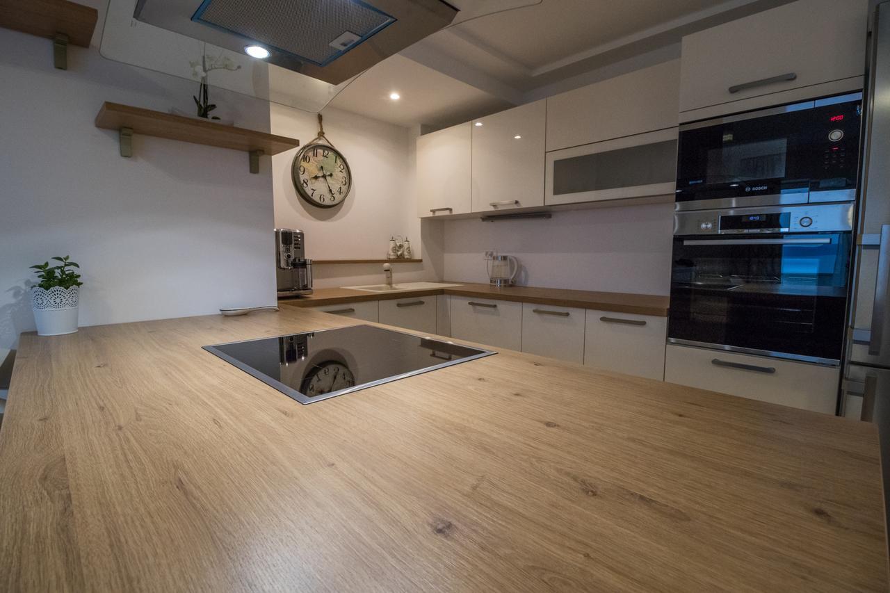 Villa Apartments Katja Трогир Екстериор снимка